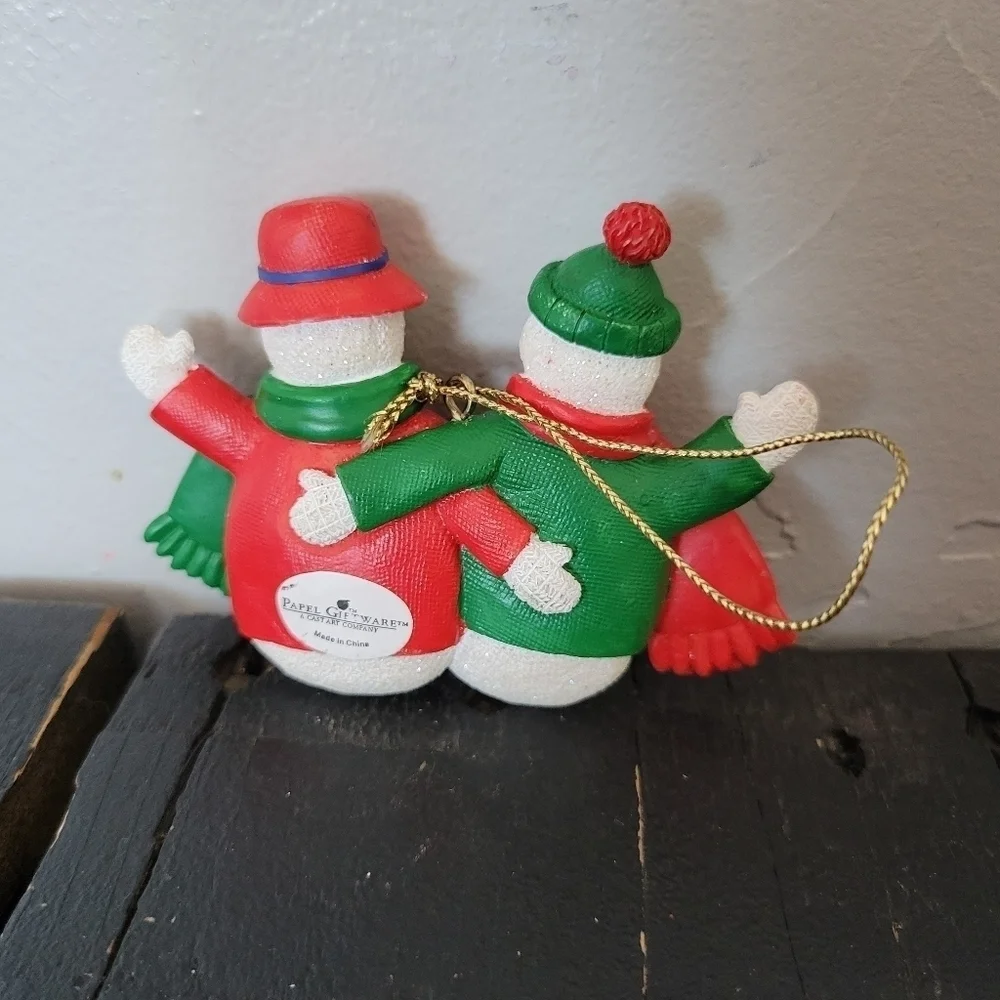Papel Giftware Snowman Couple Christmas Tree Ornament Red Green Man Woman Gift